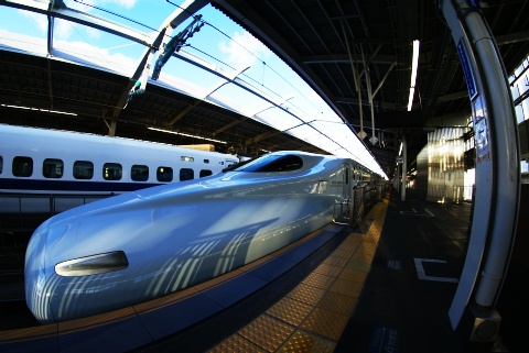 JR Himeji Station: Good spot to watch high speed of Shinkansen Bullet Trains